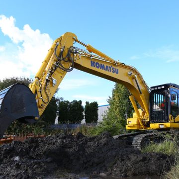 Komatsu PC230NHD11 graafmachine