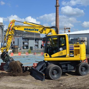 Komatsu PW158-11 graafmachine